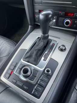 
Terpakai 2011 Audi Q7 full									