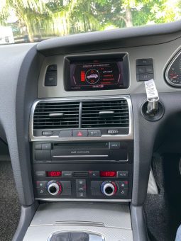 
Terpakai 2011 Audi Q7 full									