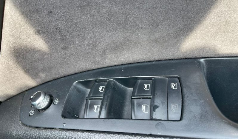 
Terpakai 2011 Audi Q7 full									