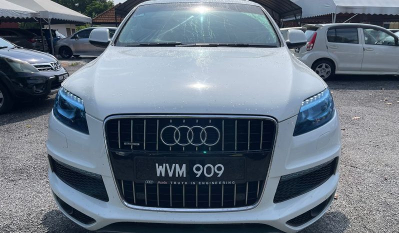 
Terpakai 2011 Audi Q7 full									