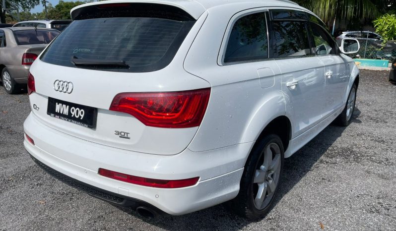 
Terpakai 2011 Audi Q7 full									