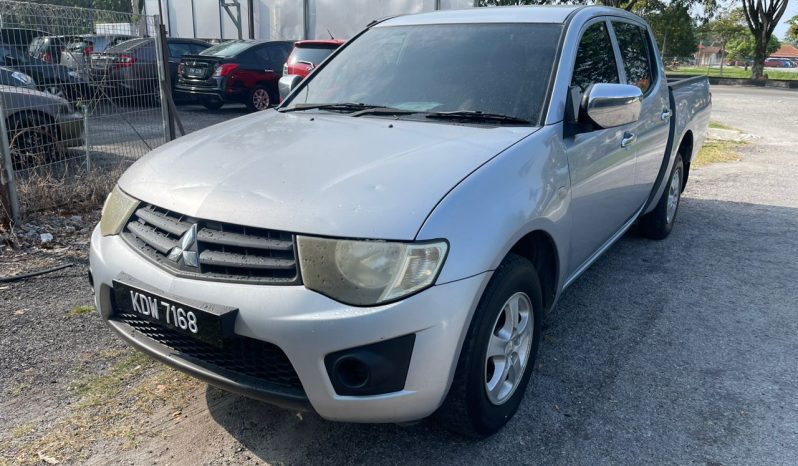
Terpakai 2014 Mitsubishi Triton Lite full									