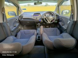 Terpakai 2013 Honda JAZZ 1.4 (A) HYBRID FL full