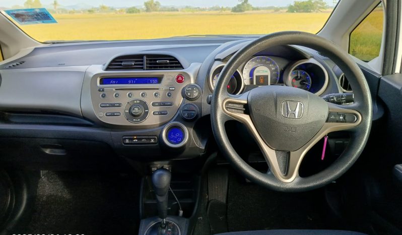 
Terpakai 2013 Honda JAZZ 1.4 (A) HYBRID FL full									
