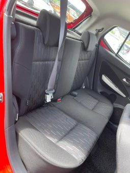 Terpakai 2017 Perodua Axia 1.0 G Auto full